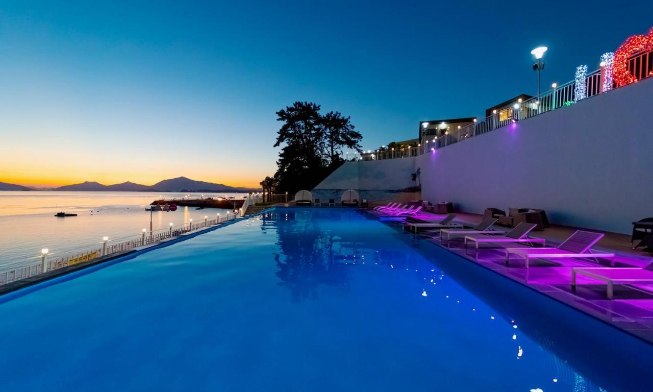 Arte Resort Spa & Pool Villa Sacheon Exterior photo