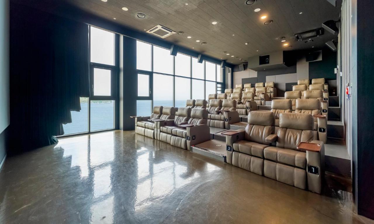 Arte Resort Spa & Pool Villa Sacheon Exterior photo